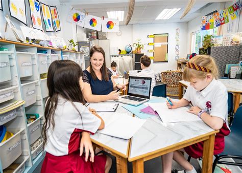 teaching in singapore international schools.